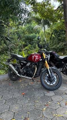 TRIUMPH SPEED 400 TRIUMPH SPEED 400